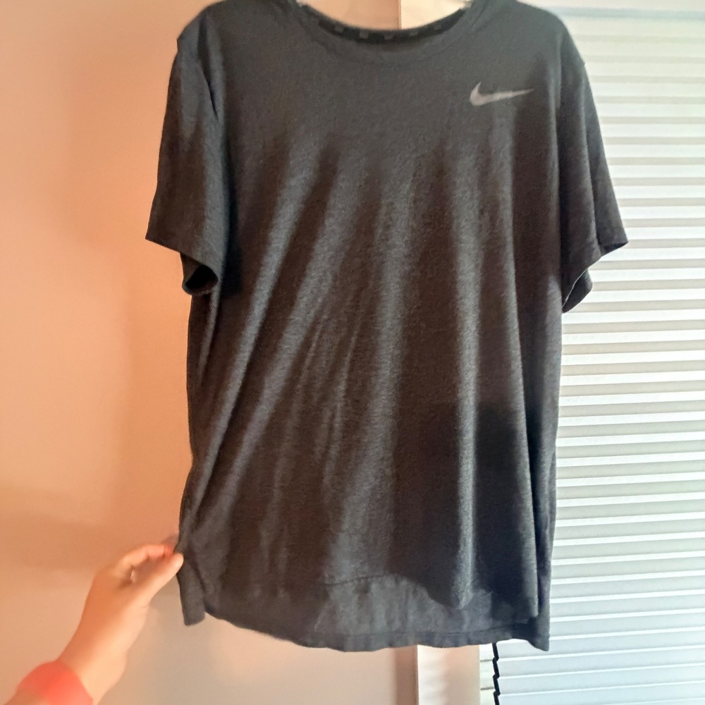 Nike Dri Fit Short Sleeve Top Women‎ Medium Charcoal Grey Activewear Minimalist